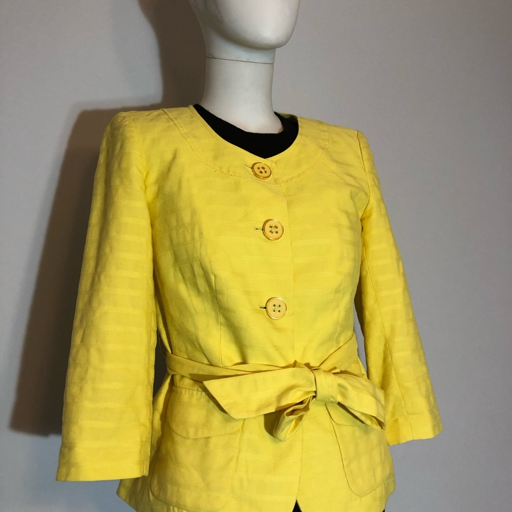 Women’s Yellow Banana Republic Blazer Petite oop